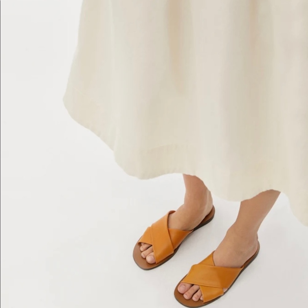 EVERLANE The Day Crossover Sandal